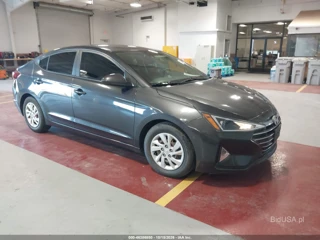 HYUNDAI HYUNDAI ELANTRA SE