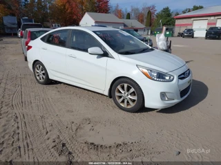 HYUNDAI HYUNDAI ACCENT GLS