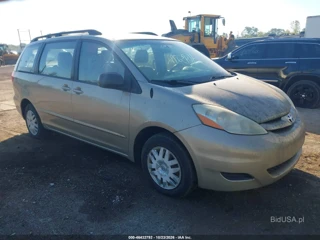 TOYOTA TOYOTA SIENNA CE