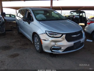 CHRYSLER CHRYSLER PACIFICA HYBRID SELECT