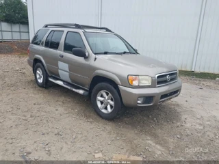 NISSAN NISSAN PATHFINDER SE