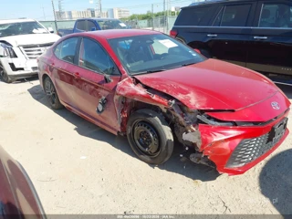 TOYOTA TOYOTA CAMRY SE