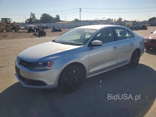 VOLKSWAGEN JETTA SE