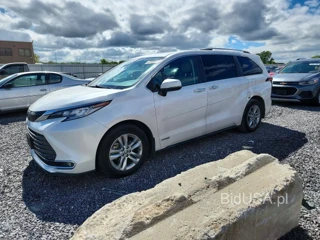 TOYOTA SIENNA LIMITED 7-PASSENGER