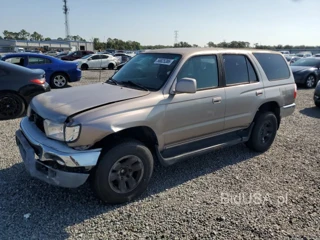 TOYOTA 4RUNNER SR5