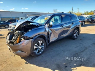 TOYOTA HIGHLANDER XLE