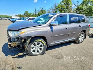 TOYOTA HIGHLANDER BASE