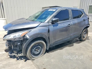 NISSAN KICKS S
