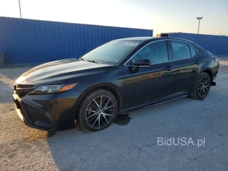 TOYOTA CAMRY SE