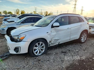 MITSUBISHI OUTLANDER MAX 650
