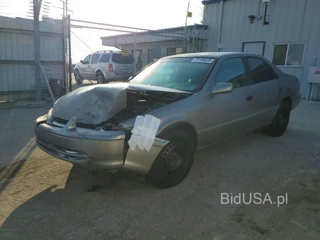 TOYOTA CAMRY LE V6