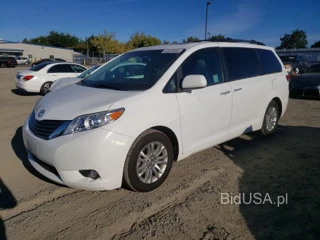 TOYOTA SIENNA XLE 8-PASSENGER