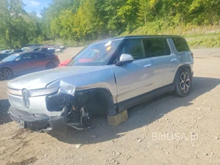 RIVIAN R1S ADVENTURE