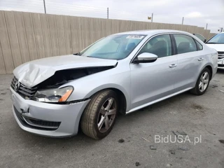 VOLKSWAGEN PASSAT SE