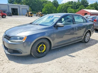 VOLKSWAGEN JETTA SE