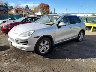 PORSCHE CAYENNE S HYBRID