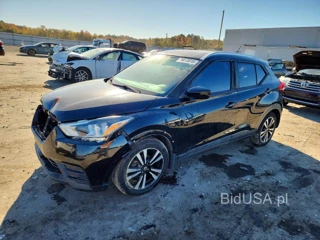 NISSAN KICKS SV