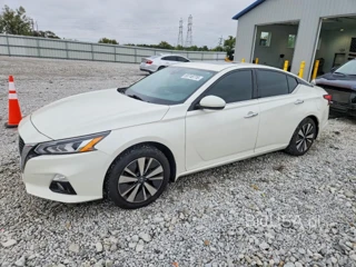 NISSAN ALTIMA SV