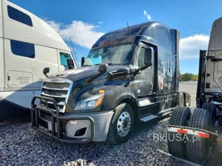FREIGHTLINER CASCADIA 126