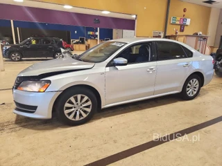 VOLKSWAGEN PASSAT S