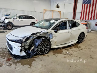 TOYOTA CAMRY XLE