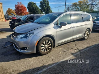 CHRYSLER PACIFICA TOURING L