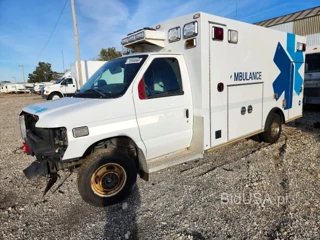 FORD ECONOLINE E450 SUPER DUTY CUTAWAY VAN