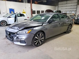 NISSAN ALTIMA SR
