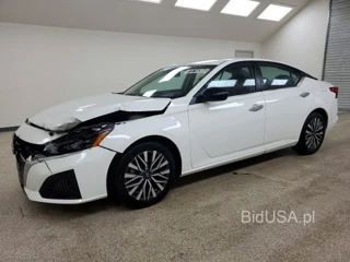 NISSAN ALTIMA SV