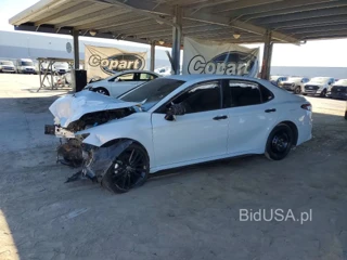 TOYOTA CAMRY XSE