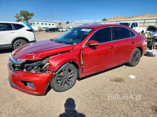 VOLKSWAGEN PASSAT SE