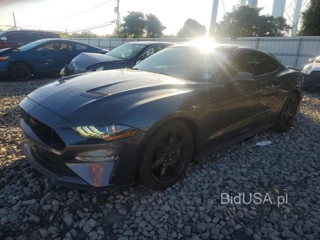 FORD MUSTANG GT