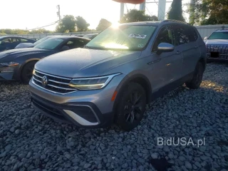 VOLKSWAGEN TIGUAN SE
