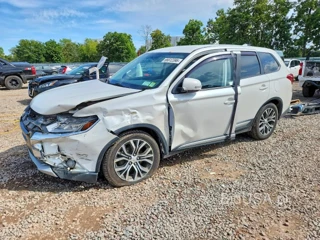 MITSUBISHI OUTLANDER SE