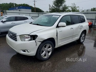 TOYOTA HIGHLANDER LIMITED