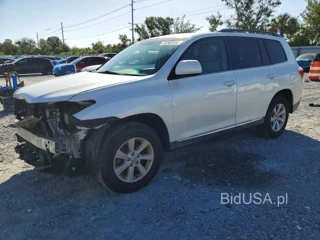 TOYOTA HIGHLANDER PLUS