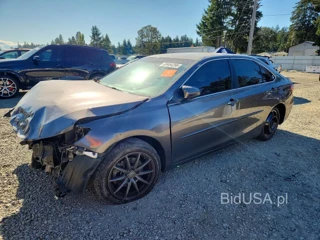 TOYOTA CAMRY XLE V6