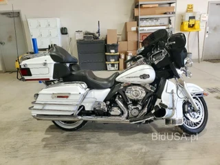 HARLEY-DAVIDSON FLHTCU ULTRA CLASSIC ELECTRA GLIDE