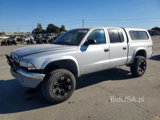 DODGE DAKOTA QUAD SLT