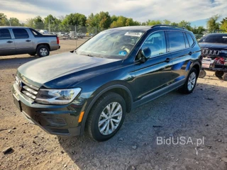 VOLKSWAGEN TIGUAN SE