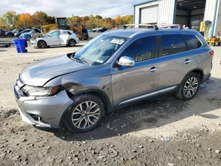 MITSUBISHI OUTLANDER SE