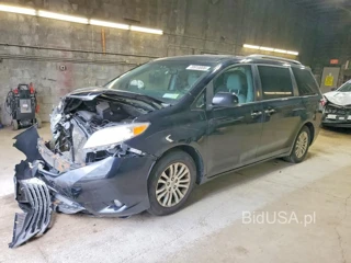 TOYOTA SIENNA XLE 8-PASSENGER