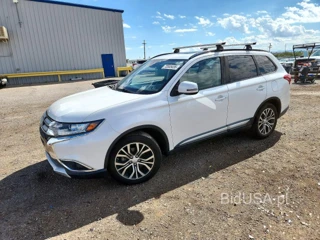 MITSUBISHI OUTLANDER SE