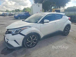 TOYOTA C-HR XLE
