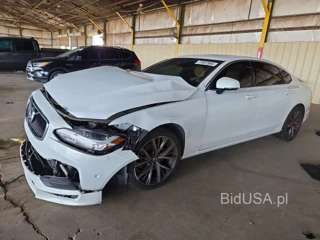 VOLVO S90 T5 MOMENTUM