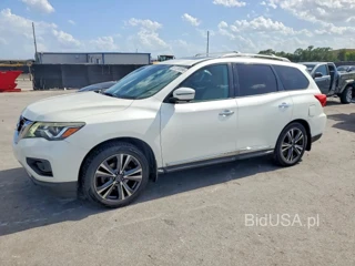 NISSAN PATHFINDER PLATINUM