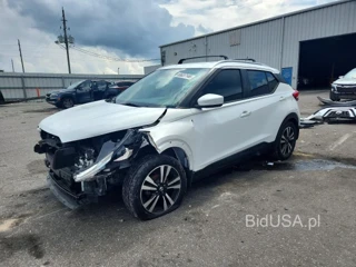 NISSAN KICKS SV