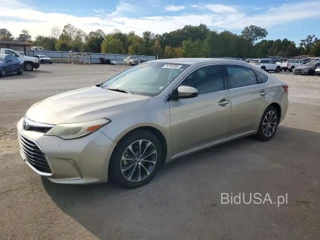 TOYOTA AVALON XLE