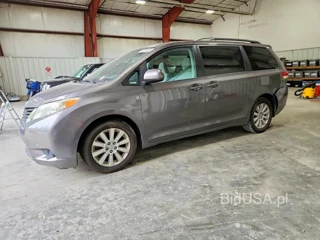 TOYOTA SIENNA LE