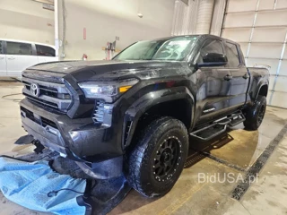 TOYOTA TACOMA SR5